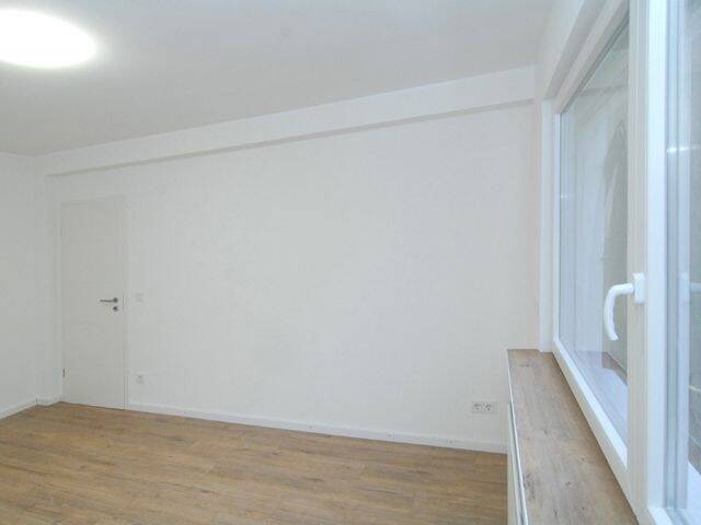 Düsseldorf-Unterrath: 3-Zimmer ETW mit Küche, Bad u. Flur ... plus 27 m² Nutzfläche im UG inkl. Gartennutzung ... Erstbezug nach Totalsanierung 3 zimmer