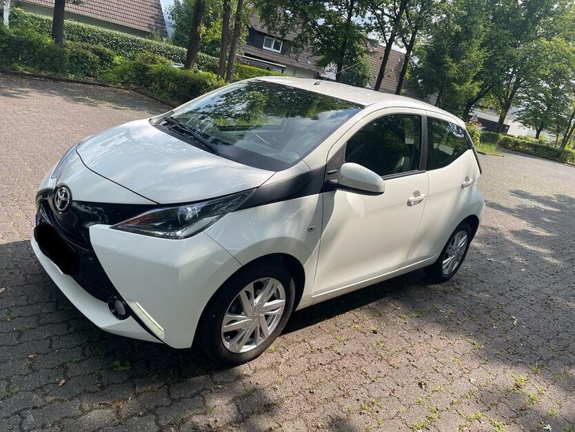 Aygo (X)