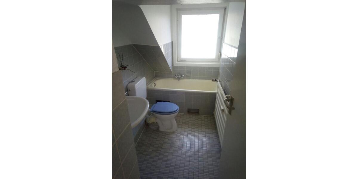 Dachgeschoßwohnung Wuppertal Barmen - 3 Zimmer, 75 m&sup2;, 599&euro; | Angebot:24847185