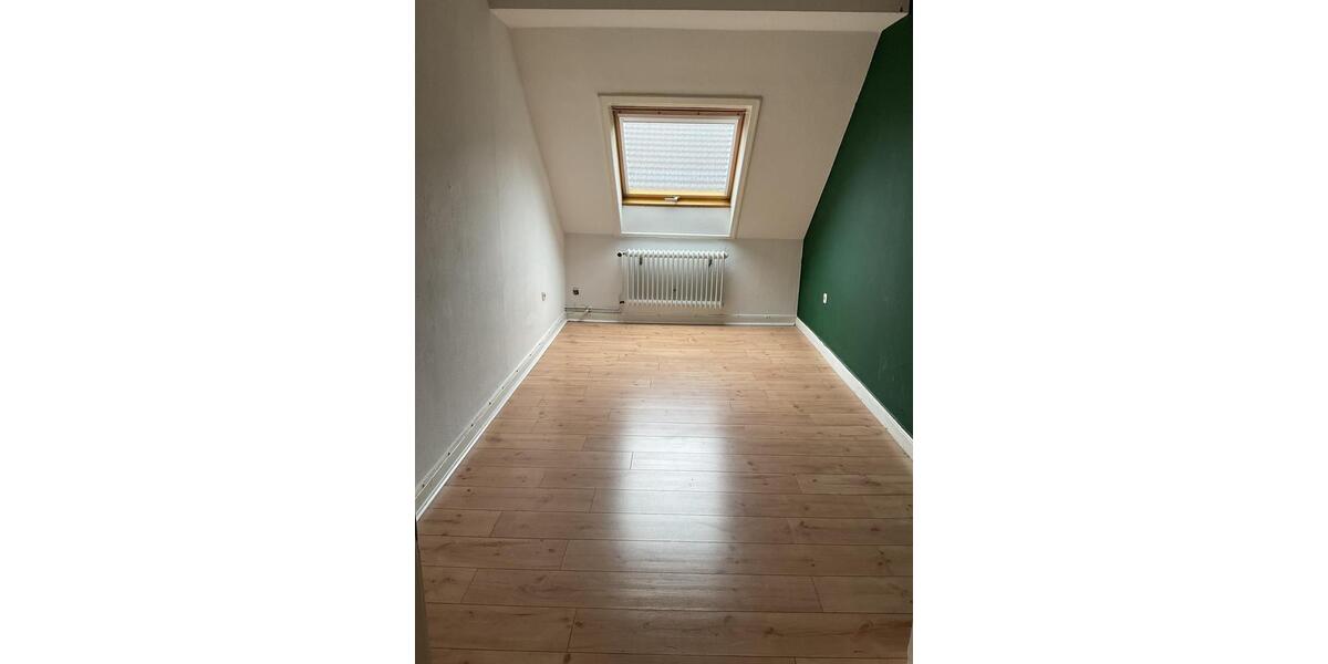 Dachgeschoßwohnung Wuppertal Brill - 3 Zimmer, 69 m&sup2;, 495&euro; | Angebot:24859508