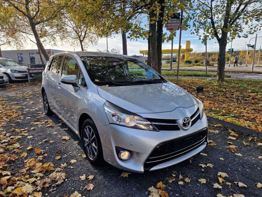 Toyota Verso 70.000 km 12.999 € Köln 51109