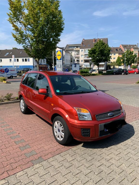 Ford Fusion 93.000 km 2.849 € Düsseldorf 40229