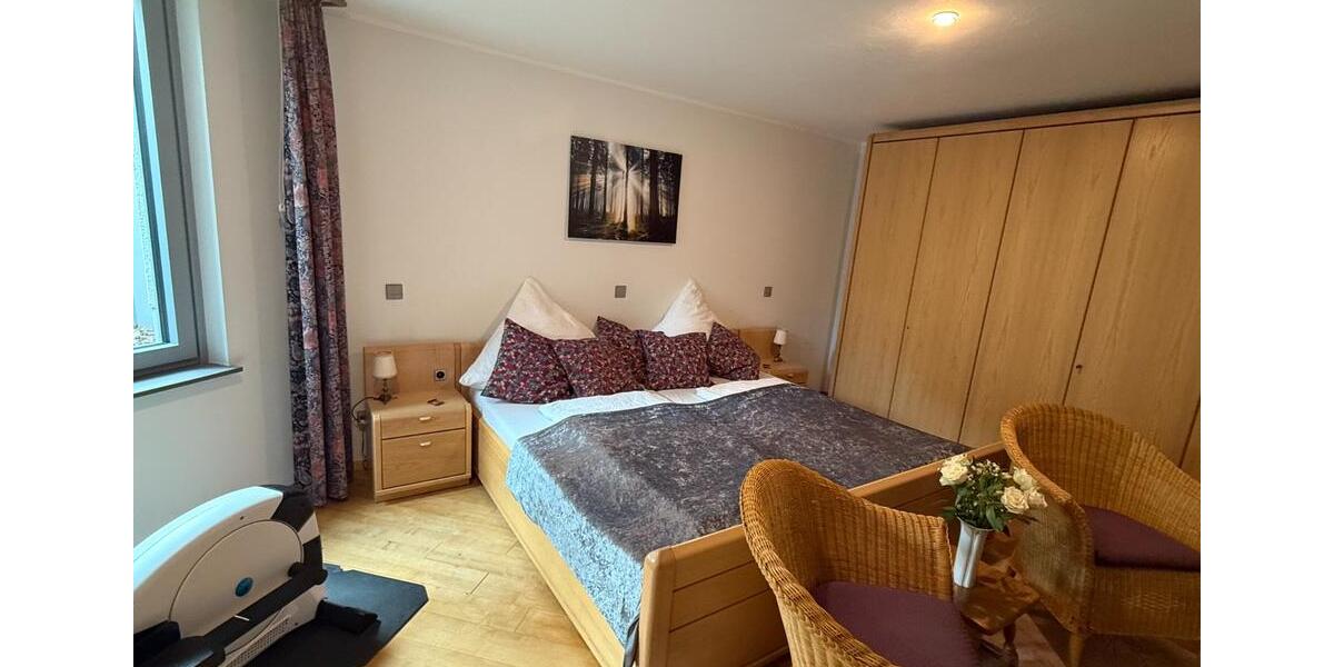 Erdgeschoßwohnung Leichlingen (Rheinland) - 2 Zimmer, 90 m&sup2;, 1.800&euro; | Angebot:24653747