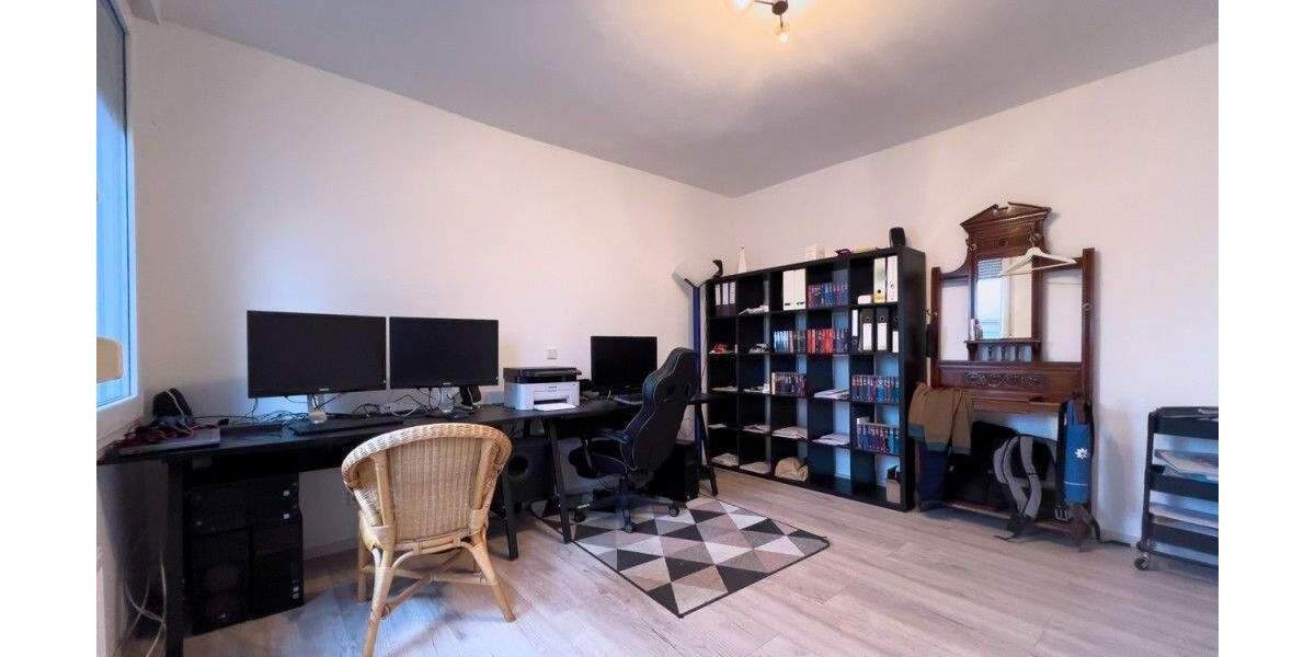 Reihenmittelhaus Solingen Höhscheid - 6 Zimmer, 145 m&sup2;, 319.000&euro; | Angebot:24846560