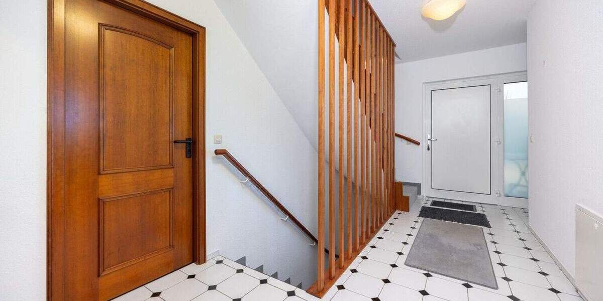 Einfamilienhaus Remscheid Lüttringhausen - 5 Zimmer, 148 m&sup2;, 550.000&euro; | Angebot:25693672