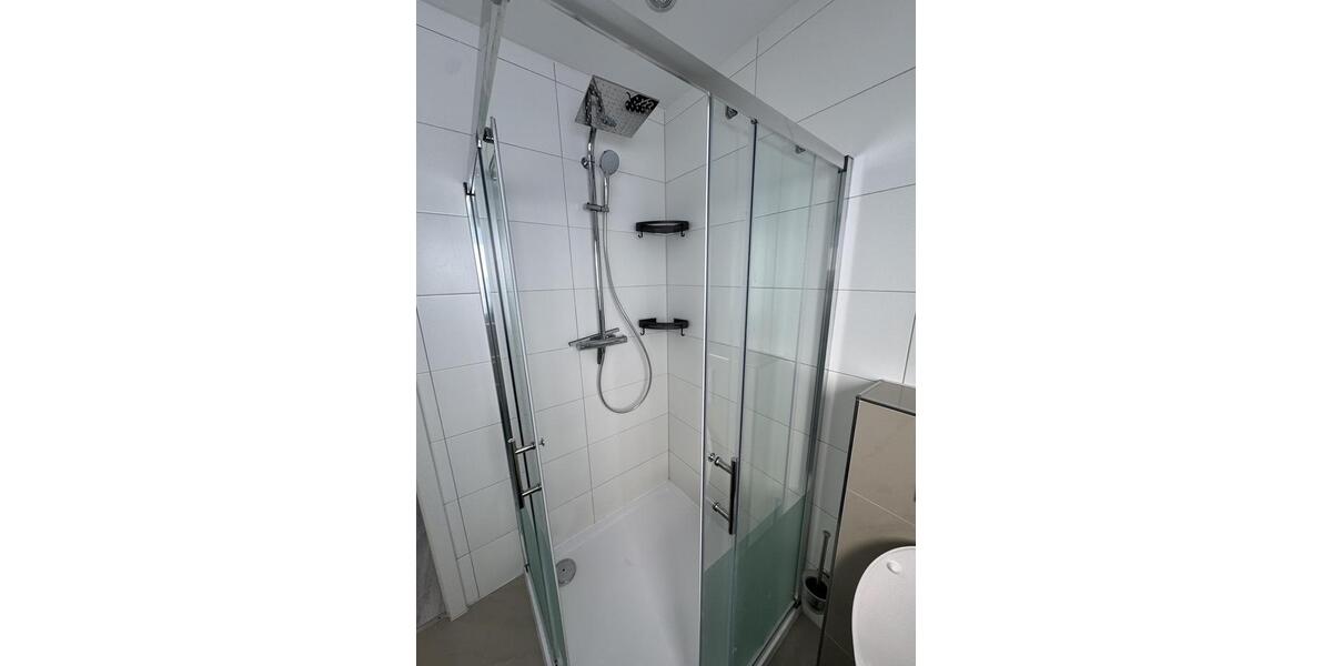 Dachgeschoßwohnung Düsseldorf Stadtbezirk 5 - 2 Zimmer, 80 m&sup2;, 1.400&euro; | Angebot:26479425