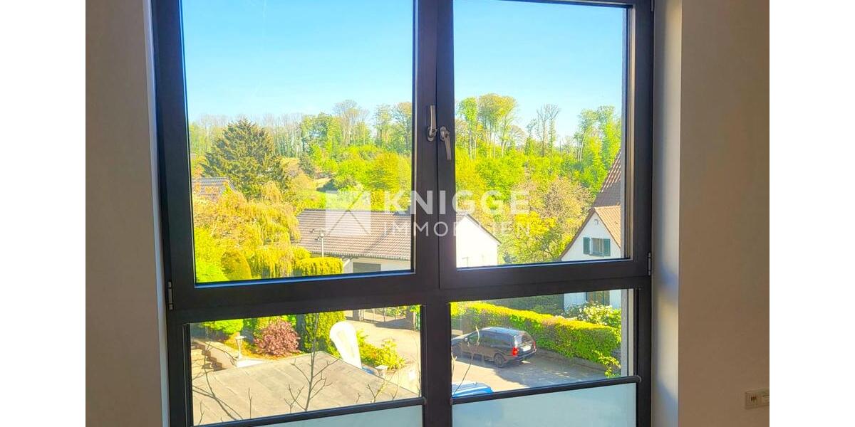 Etagenwohnung Bergisch Gladbach - 3 Zimmer, 113 m&sup2;, 1.640&euro; | Angebot:26373572