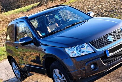 Suzuki Grand Vitara 63.500 km 13.490 &euro; Remscheid 42859