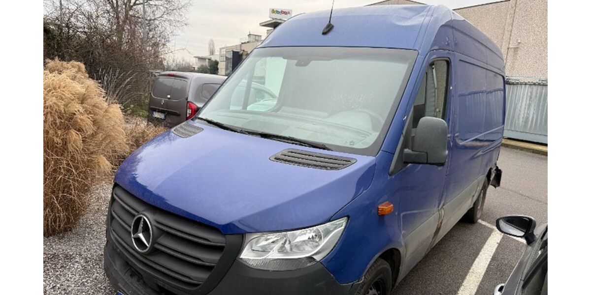 Mercedes-Benz Sprinter 109.987 km 13.690 &euro; Düsseldorf 40597