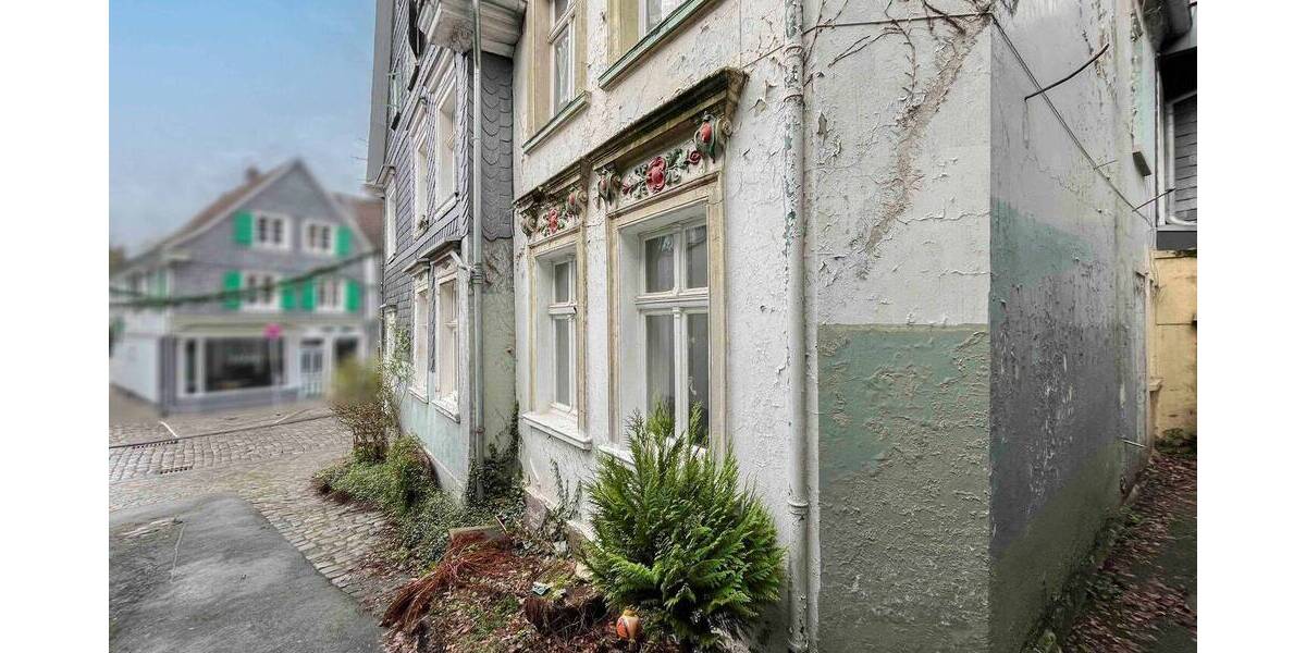 Einfamilienhaus Solingen Gräfrath - 6 Zimmer, 160.000&euro; | Angebot:26617005