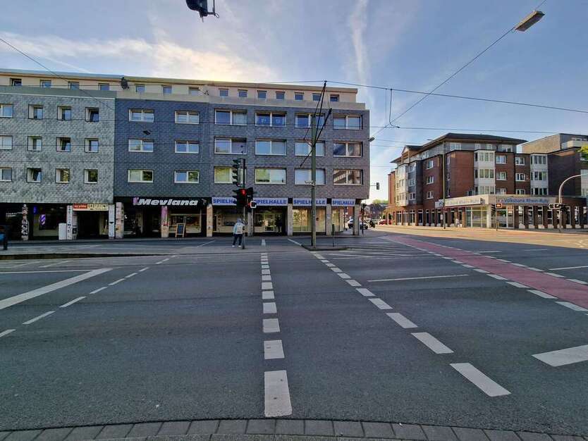 Haus zum Kaufen in Duisburg 890.000 € 530 m²