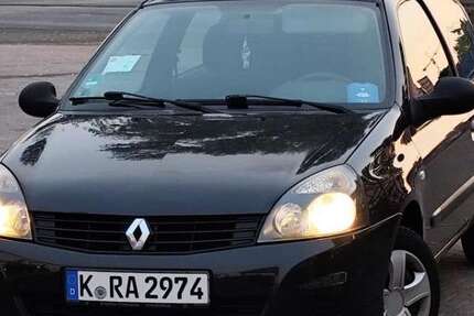 Renault Clio 198.000 km 1.300 € köln 50769