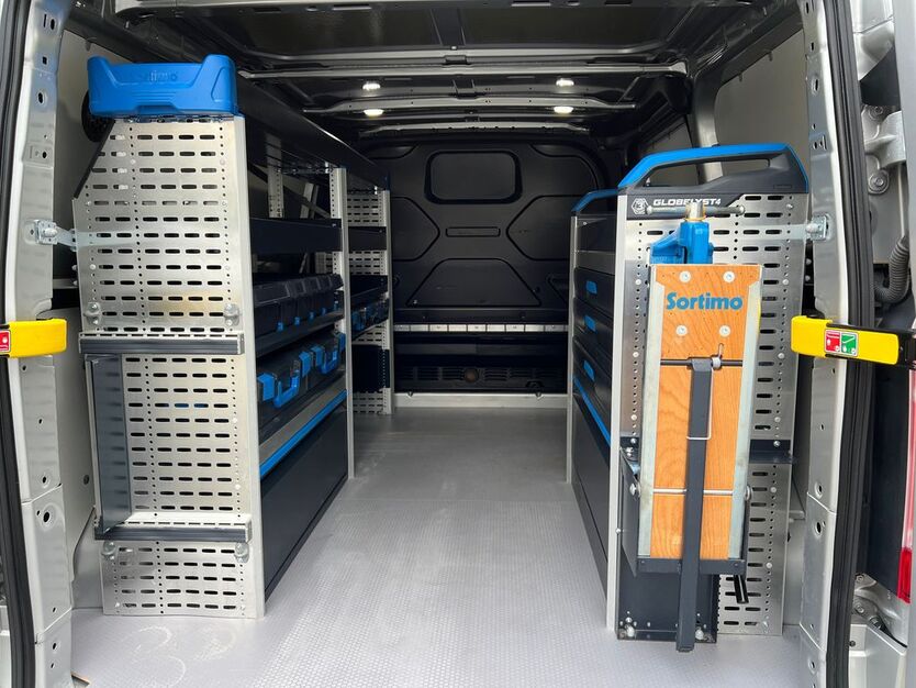 Ford Transit Custom 107.762 km 19.900 € Köln-Riehl 50735