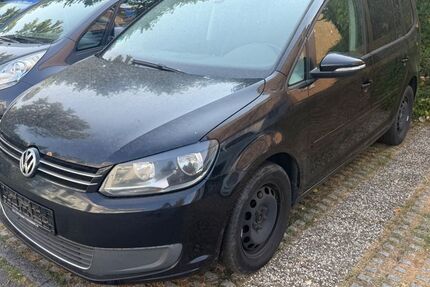 VW Touran 380.000 km 1.899 &euro; Wuppertal 42329