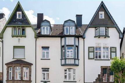 Historisches Reihenmittelhaus mit großem Garten