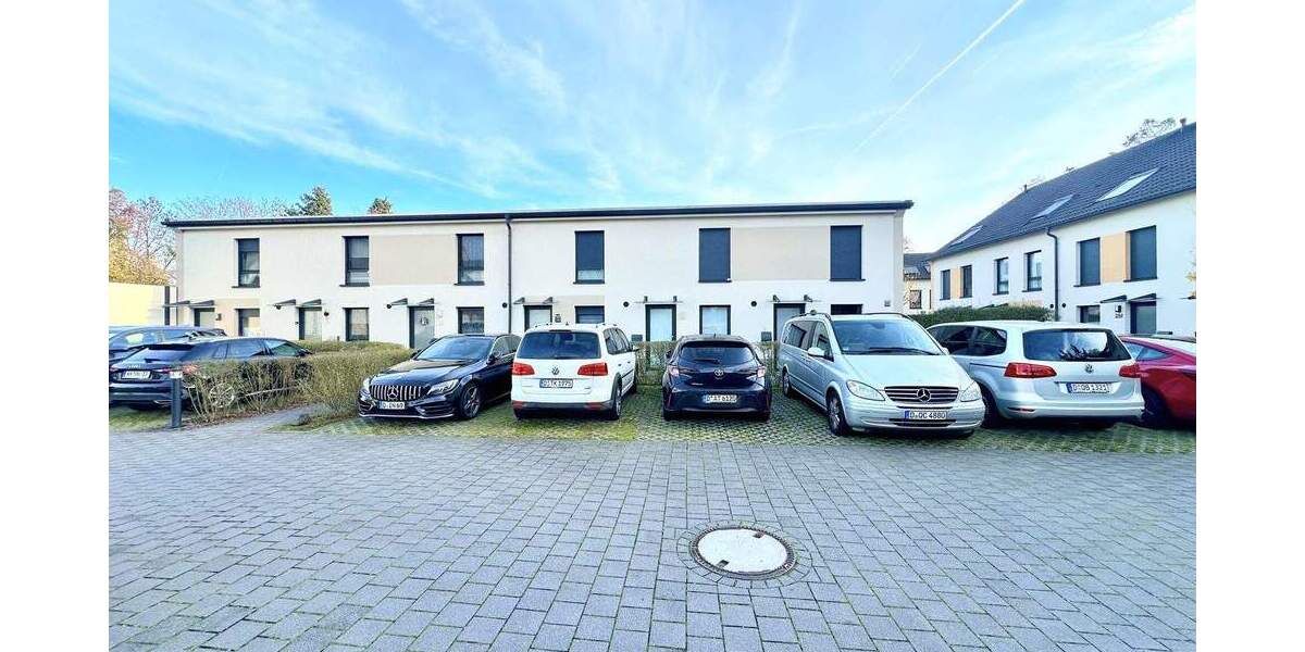 Reihenmittelhaus Düsseldorf Eller - 3 Zimmer, 81 m&sup2;, 465.000&euro; | Angebot:23958904