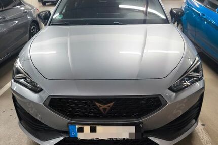 Cupra Leon 47.000 km 24.400 &euro; Köln 50825