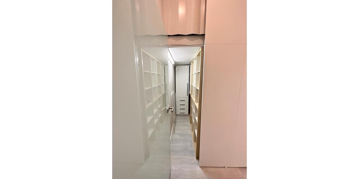 Etagenwohnung Düsseldorf Oberbilk - 2 Zimmer, 34 m&sup2;, 930&euro; | Angebot:24395628