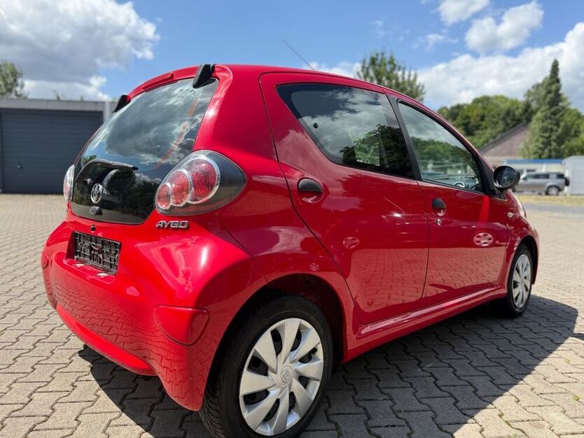 Aygo (X)