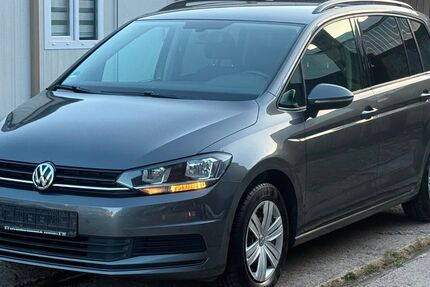VW Touran 144.000 km 10.300 &euro; Hattingen 45525