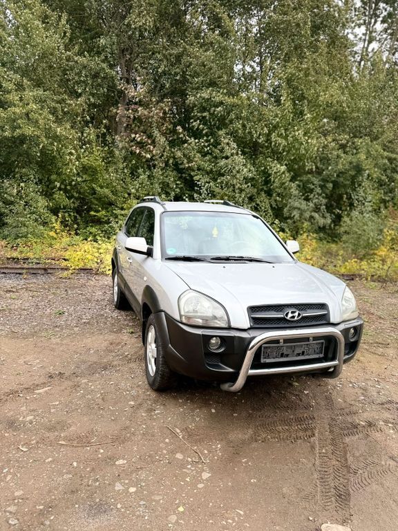 Hyundai TUCSON 183.700 km 2.900 € Düsseldorf 41471