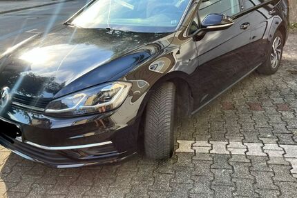 VW Golf 133.000 km 13.900 &euro; Neuss 41460