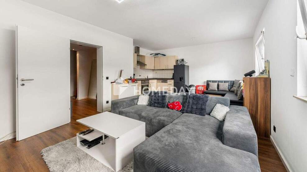 Helle 2-Zimmer-Hochparterrewohnung - frisch saniert, Stellplatz & Keller inklusive 2 zimmer