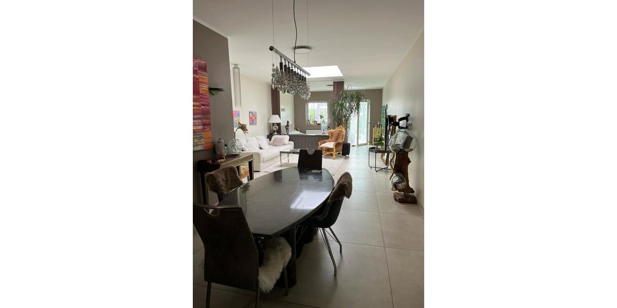 Erdgeschoßwohnung Köln Ehrenfeld - 2 Zimmer, 88 m&sup2;, 2.100&euro; | Angebot:24360947