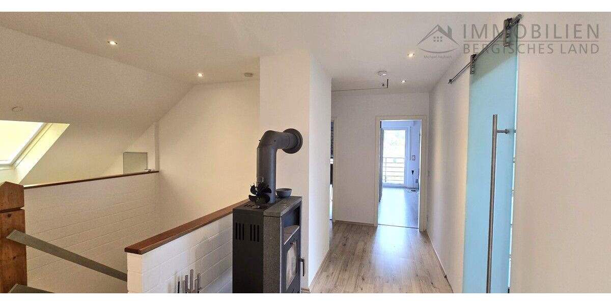 Einfamilienhaus Hückeswagen Kobeshofen - 6 Zimmer, 220 m&sup2;, 569.000&euro; | Angebot:23241797