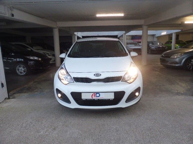 Kia Rio 150.000 km 7.950 &euro; Düsseldorf 40223
