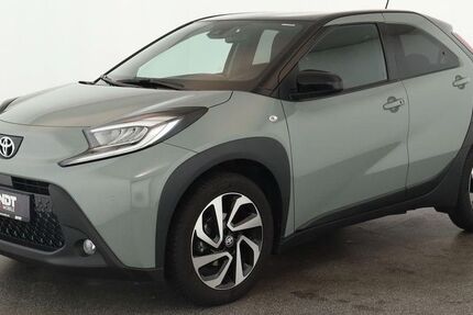 Toyota Aygo (X) 18.800 km 16.484 &euro; Neuss 41460
