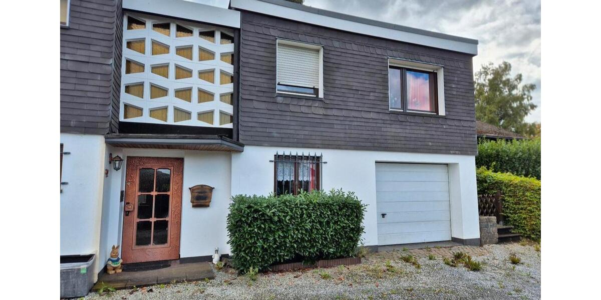 Einfamilienhaus Wermelskirchen - 2.300&euro; | Angebot:22598379