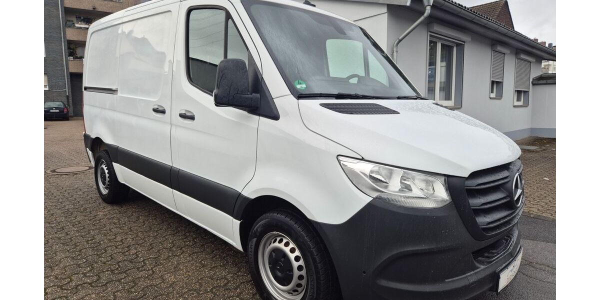 Mercedes-Benz Sprinter 139.600 km 20.990 € Düsseldorf 40591