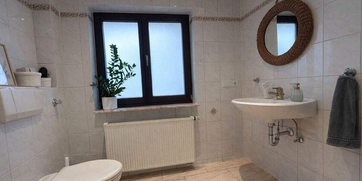 Etagenwohnung Hilden Forstbach - 3 Zimmer, 120 m&sup2;, 389.000&euro; | Angebot:24424456