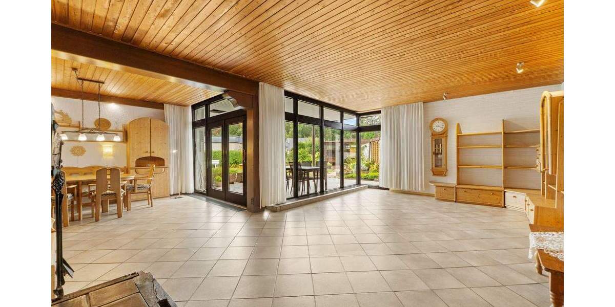 Bungalow Dormagen Hackenbroich - 8 Zimmer, 239 m&sup2;, 549.000&euro; | Angebot:26230626