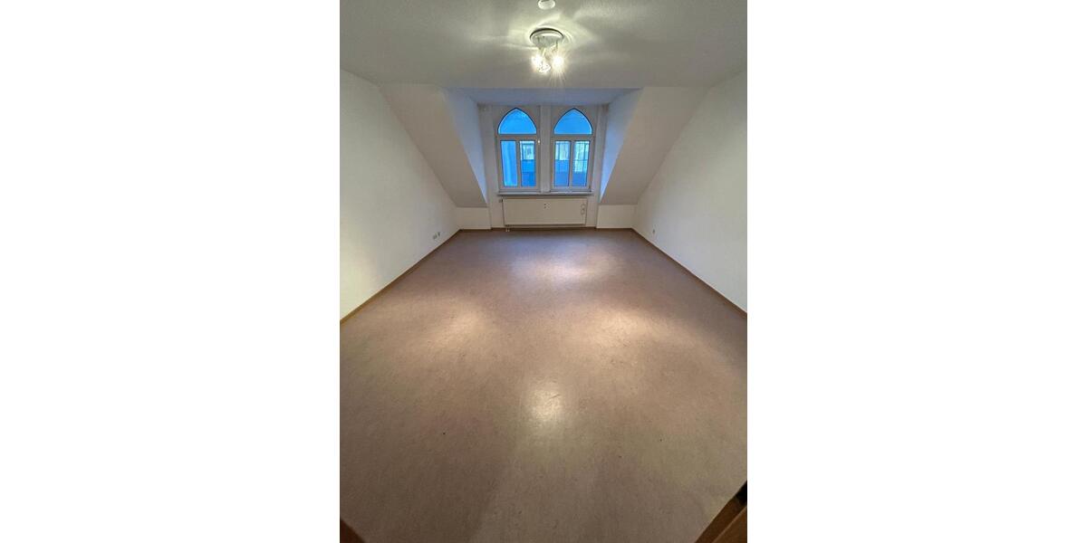 Dachgeschoßwohnung Wuppertal Arrenberg - 3 Zimmer, 100 m&sup2;, 800&euro; | Angebot:24508408