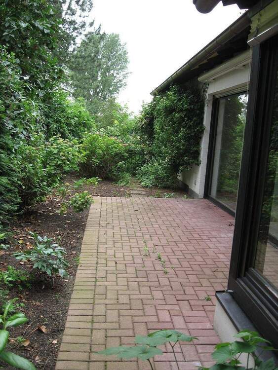 D-Kaiserswerth: Einfamilienhaus, 2 Zimmer, ca. 80 m² Wohnfl., ca. 60 m² Nutzfläche, Terrasse, Stellplatz