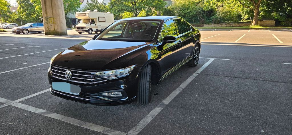 VW Passat 83.000 km 18.499 € Leverkusen 51381