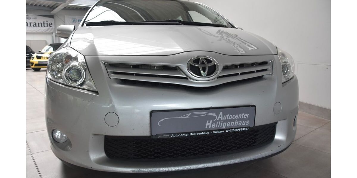 Toyota Auris 296.811 km 2.780 € Heiligenhaus 42579