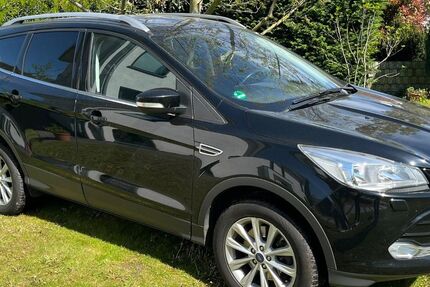 Ford Kuga 221.400 km 8.200 &euro; Köln 50859