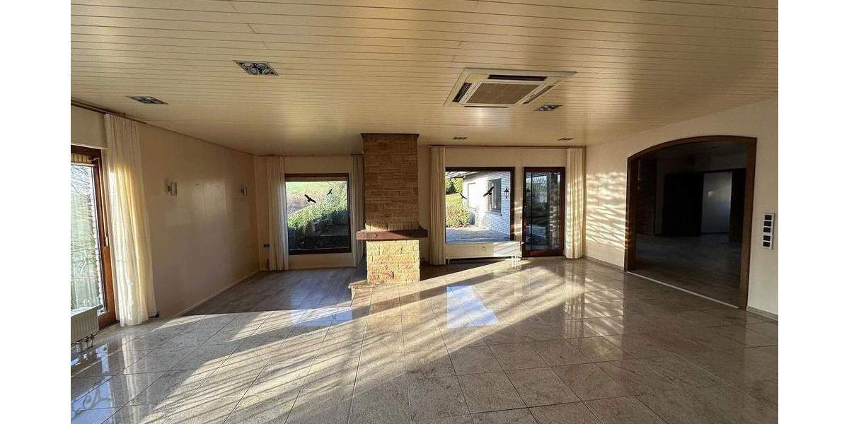 Bungalow Solingen Gräfrath - 6 Zimmer, 228 m&sup2;, 675.000&euro; | Angebot:24668153