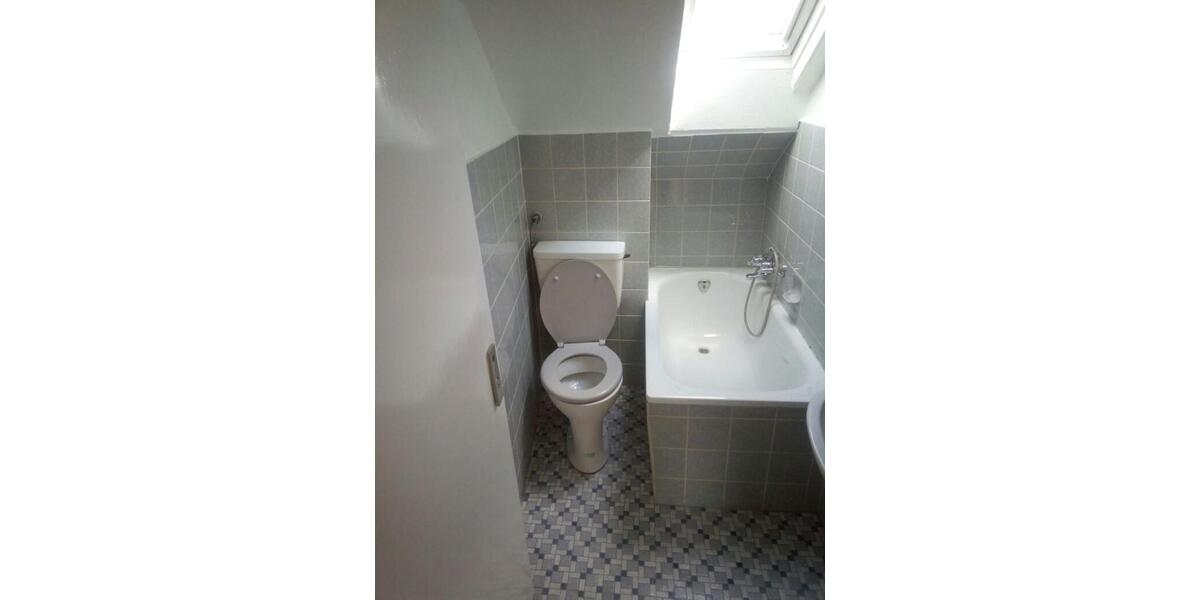 Dachgeschoßwohnung Wuppertal Barmen - 3 Zimmer, 75 m&sup2;, 599&euro; | Angebot:25960383