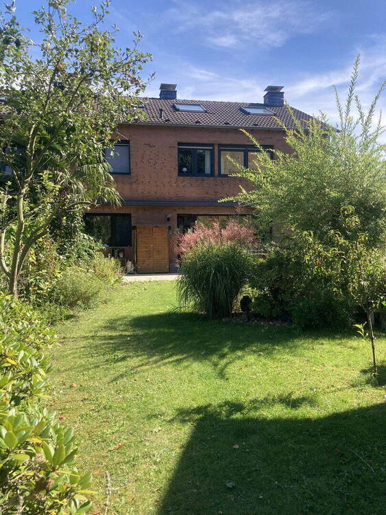 Hübsches, geräumiges und gepflegtes Zweifamilienhaus in Köln Vogelsang
