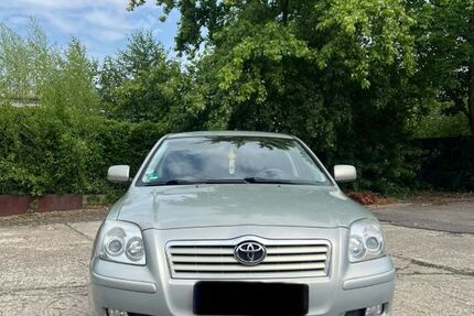 Toyota Avensis 72.000 km 6.000 &euro; Düsseldorf 40223