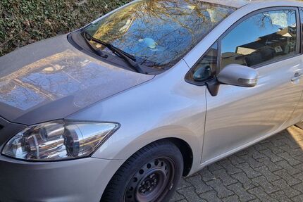 Toyota Auris 77.300 km 5.400 &euro; Ennepetal 58256