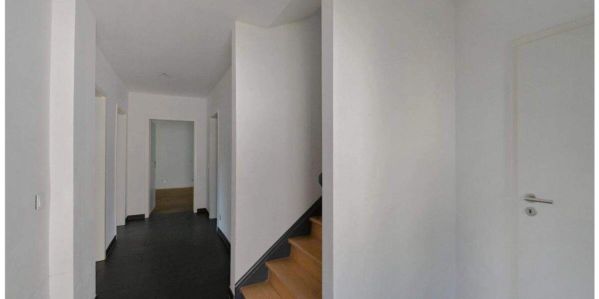 Einfamilienhaus Ratingen Hösel - 8 Zimmer, 208 m&sup2;, 1.195.000&euro; | Angebot:23880353