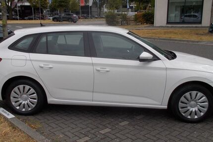 Skoda Scala 199.000 km 9.600 &euro; Düsseldorf 40233