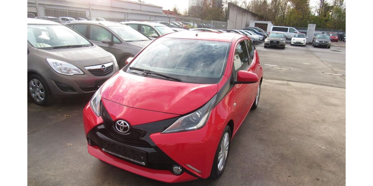 Toyota Aygo (X) 94.700 km 7.400 &euro; Leverkusen 51371