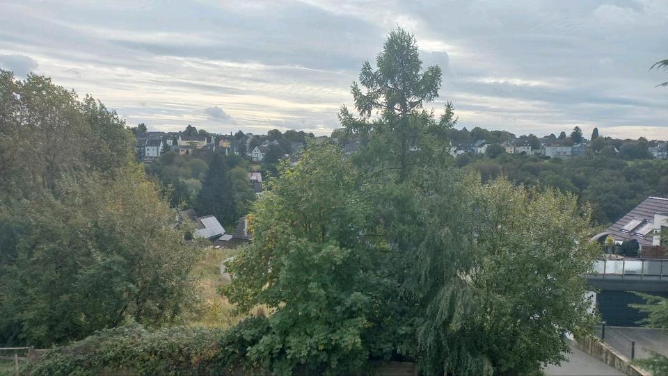 Dachgeschoßwohnung Solingen Höhscheid - 1 Zimmer, 36 m&sup2;, 400&euro; | Angebot:27543473
