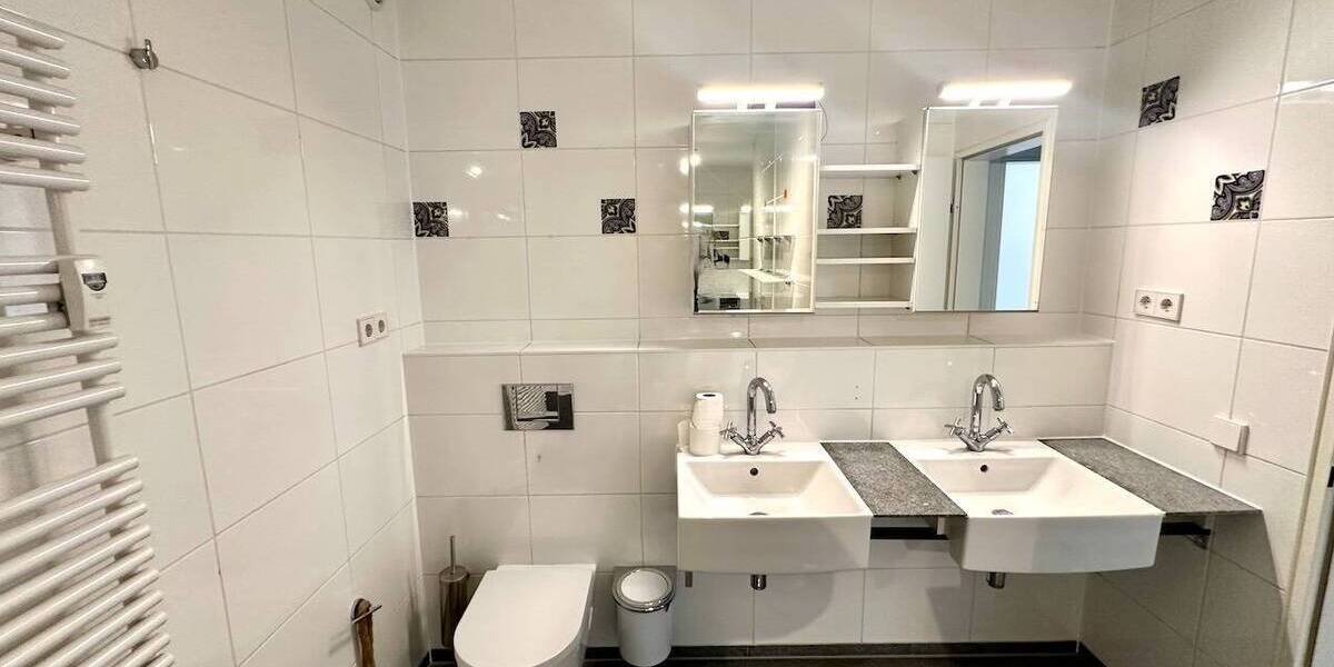 Etagenwohnung Neuss Gnadental - 4 Zimmer, 140 m&sup2;, 1.550&euro; | Angebot:26616356